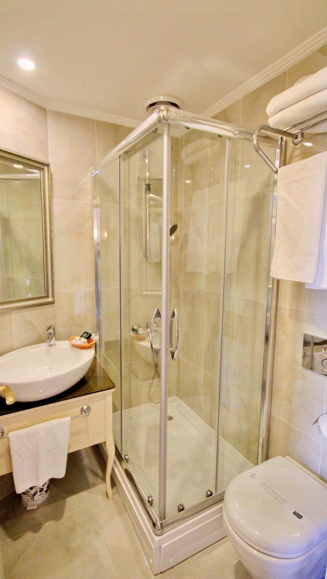 Historia-special Category Hotel Istanboel